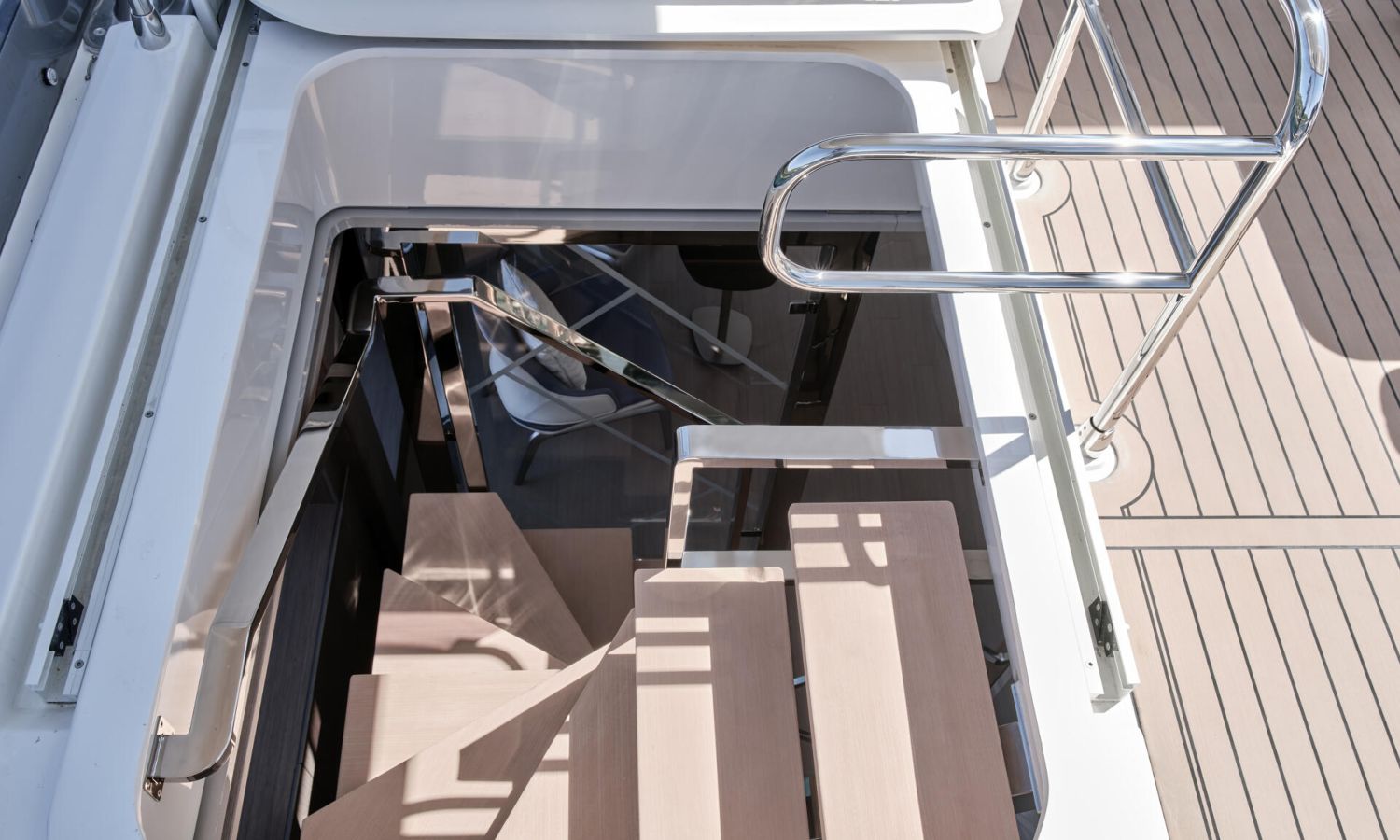 INVITACION VISITA EXCLUSIVA - PRESTIGE M8