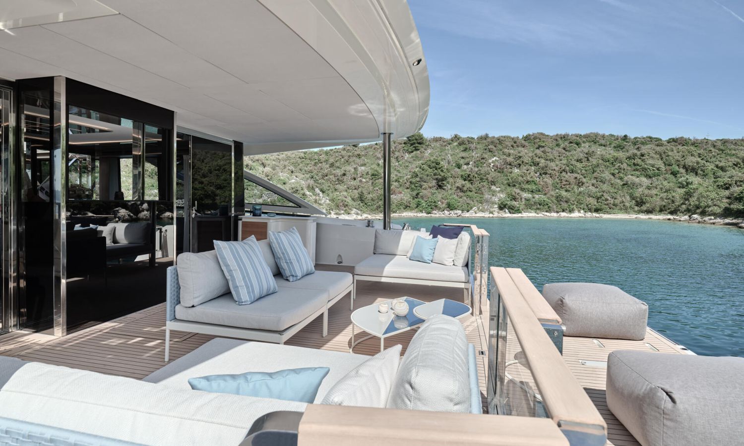 INVITACION VISITA EXCLUSIVA - PRESTIGE M8