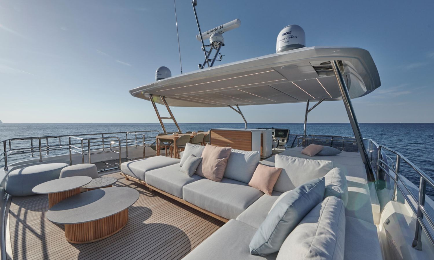 INVITACION VISITA EXCLUSIVA - PRESTIGE M8