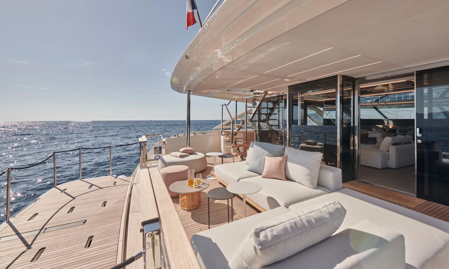 INVITACION VISITA EXCLUSIVA - PRESTIGE M8