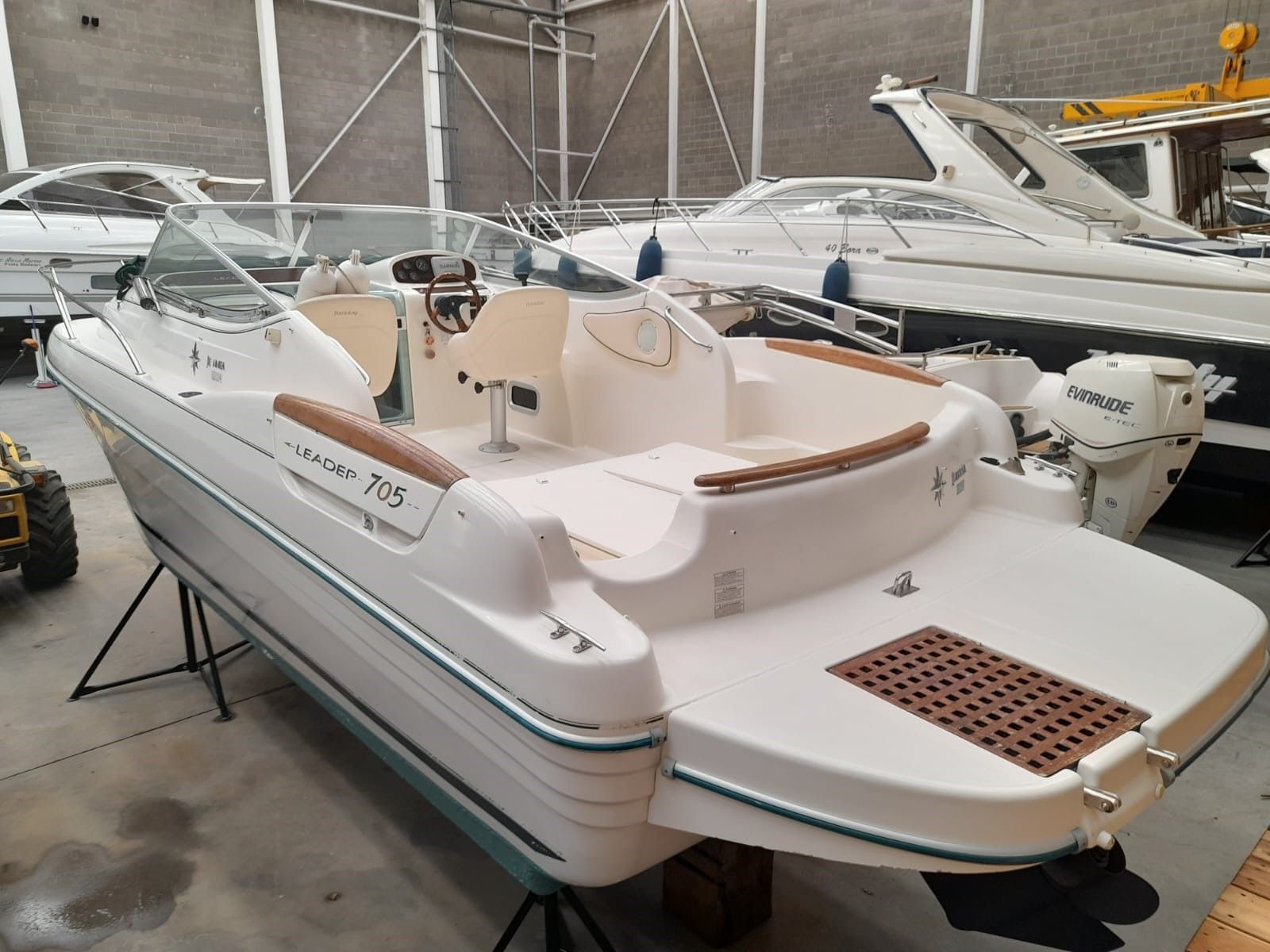 JEANNEAU LEADER 705