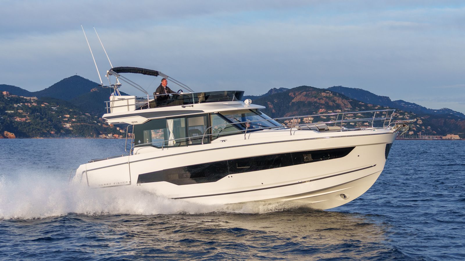 JEANNEAU MERRY FISHER 1295 FLY