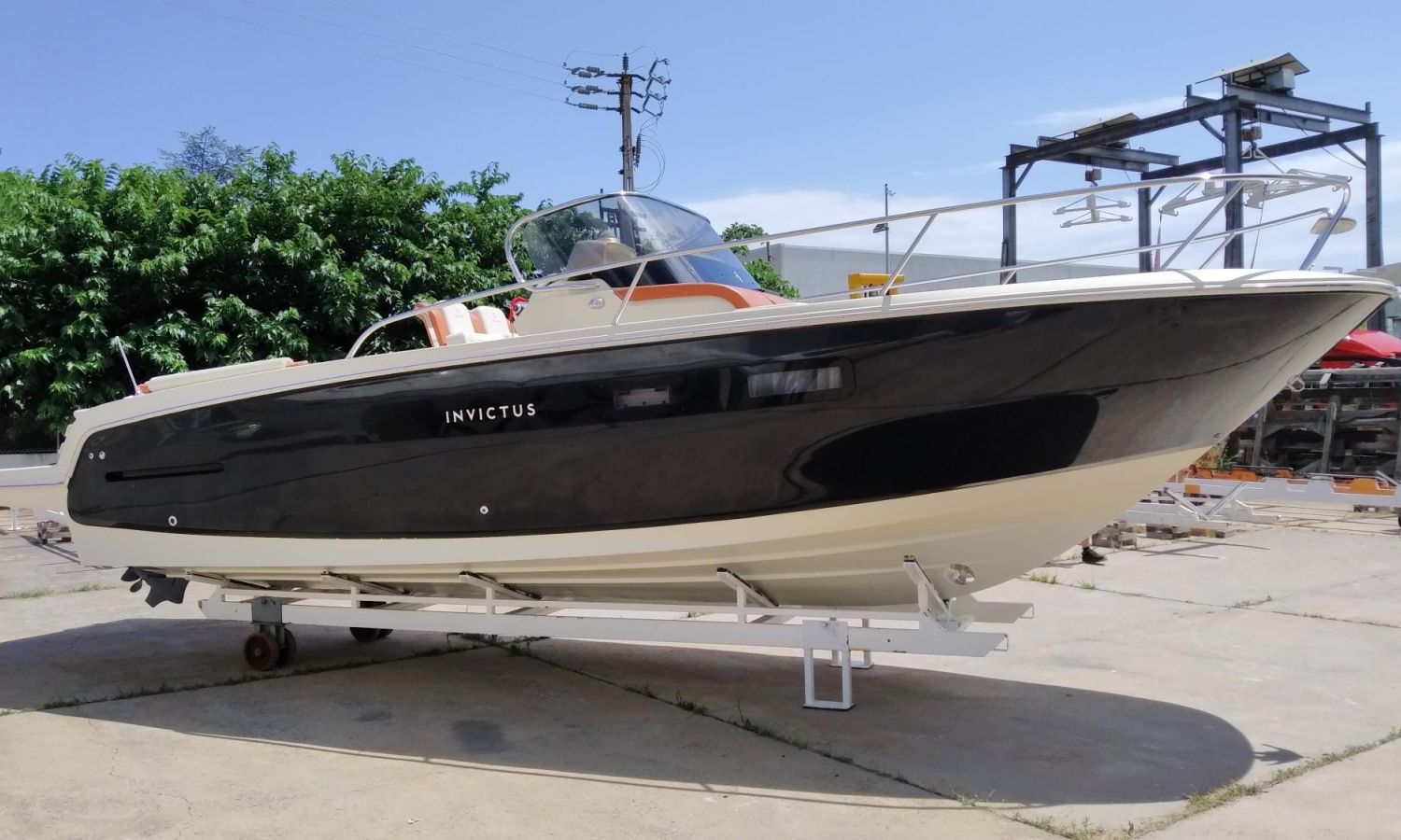 INVICTUS 280 CX
