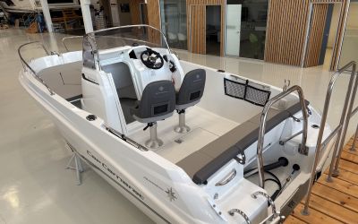 JEANNEAU CAP CAMARAT 5.5 CC SERIE 2