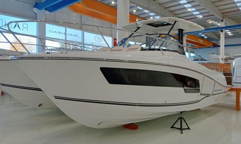 JEANNEAU CAP CAMARAT 9.0 WA SERIE 2