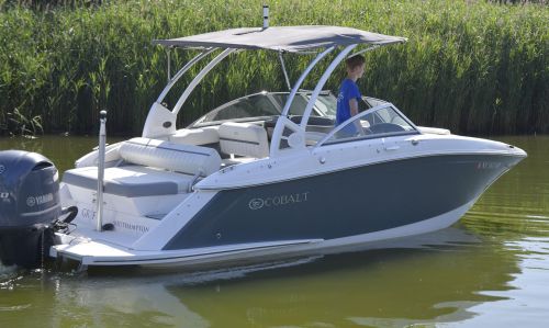 The image is for illustrative purposes and does not correspond to the unit shown.