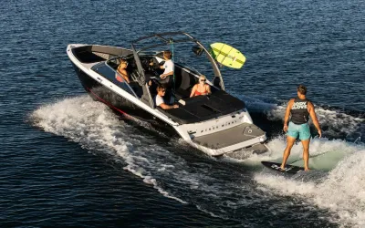 Four Winns H4 Surf Pack