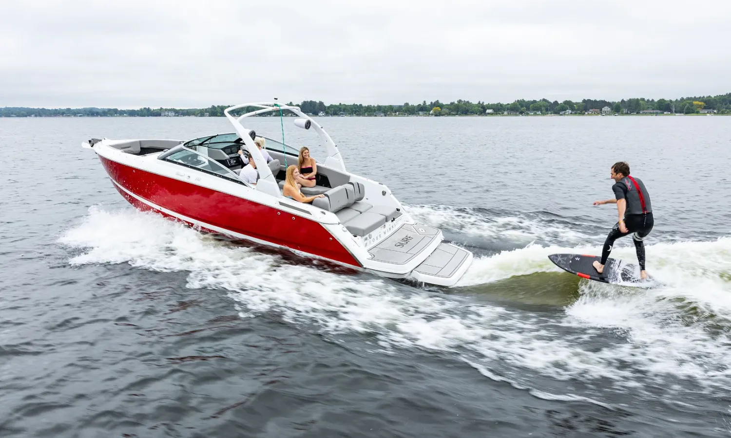 Four Winns H6 Surf Pack