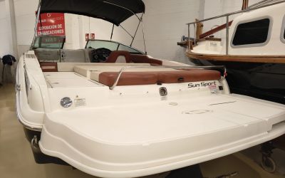 SEA RAY 240 SUN SPORT