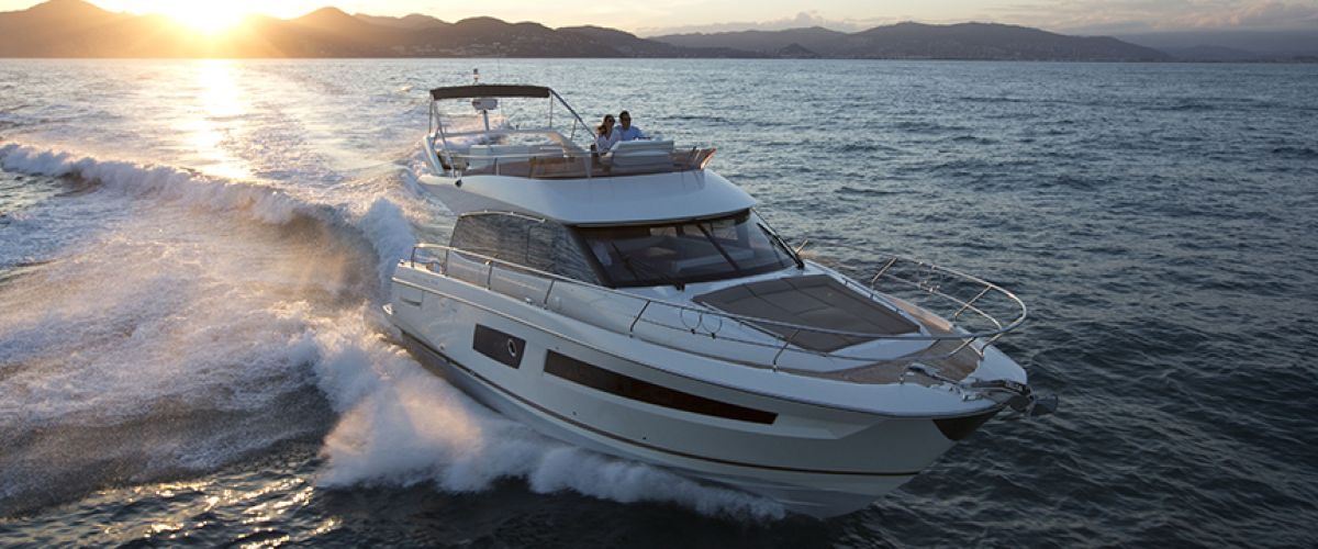 PRESTIGE FLYBRIDGE LINE