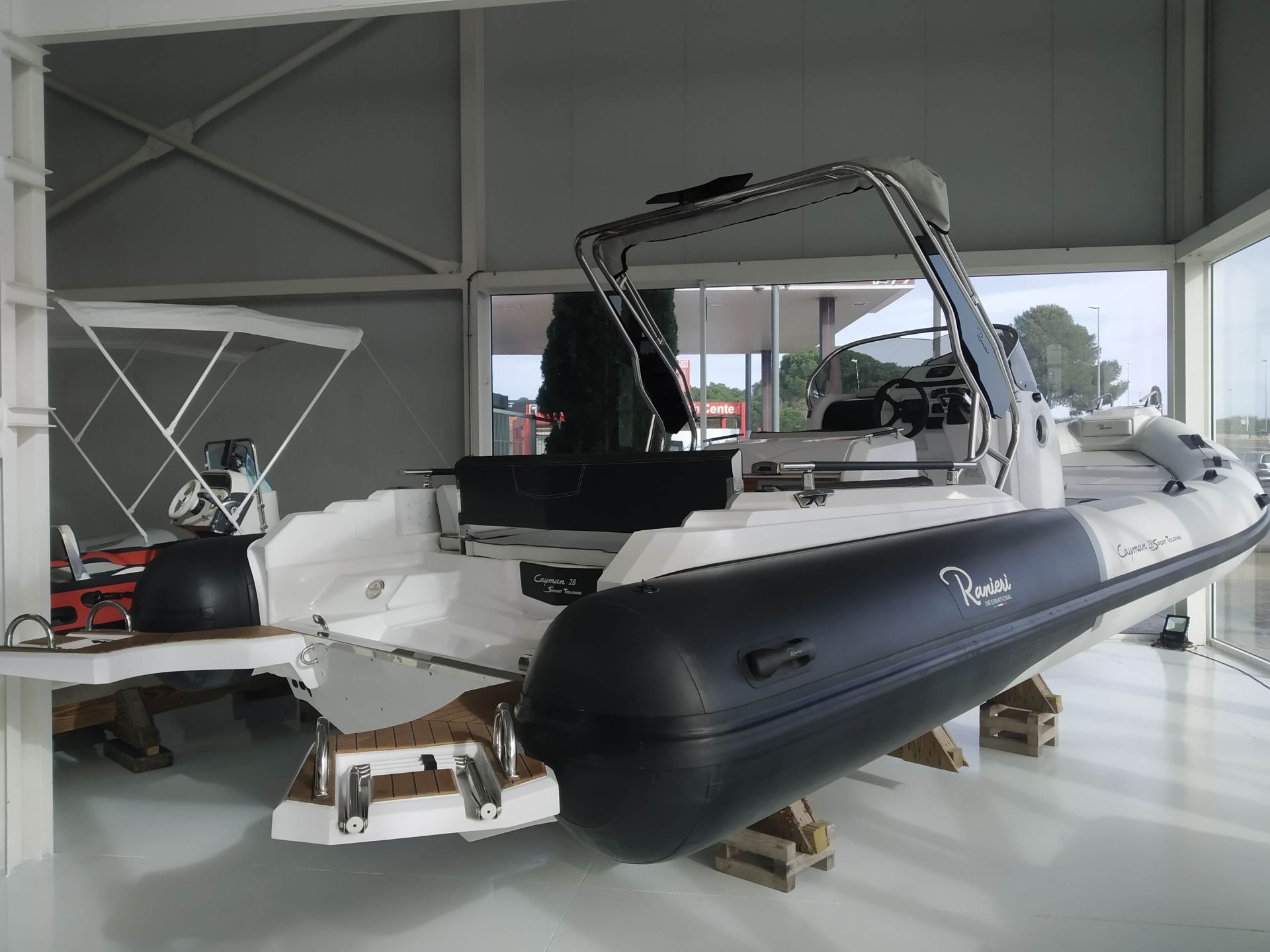 RANIERI CAYMAN 28 SPORT TOURING