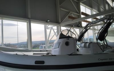 RANIERI CAYMAN 28 SPORT TOURING