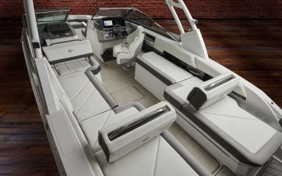 Cobalt R6 OUTBOARD