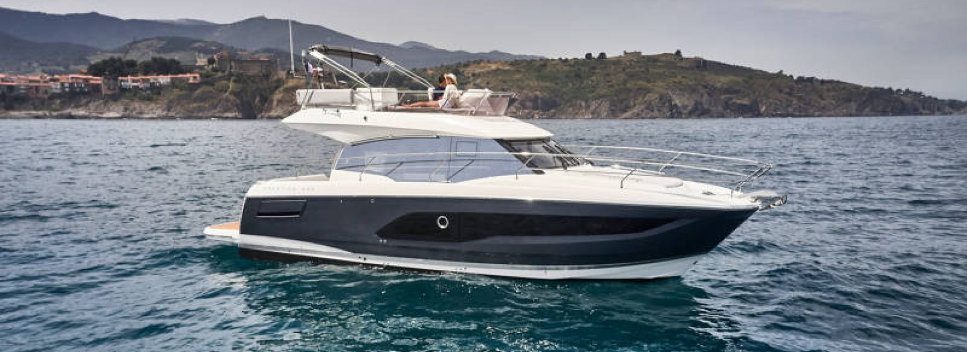 PRESTIGE 420 FLY