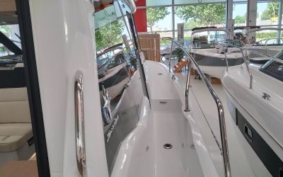 JEANNEAU NC 33