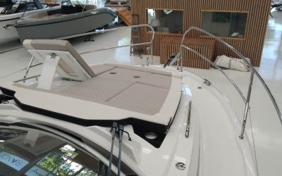 JEANNEAU NC 33