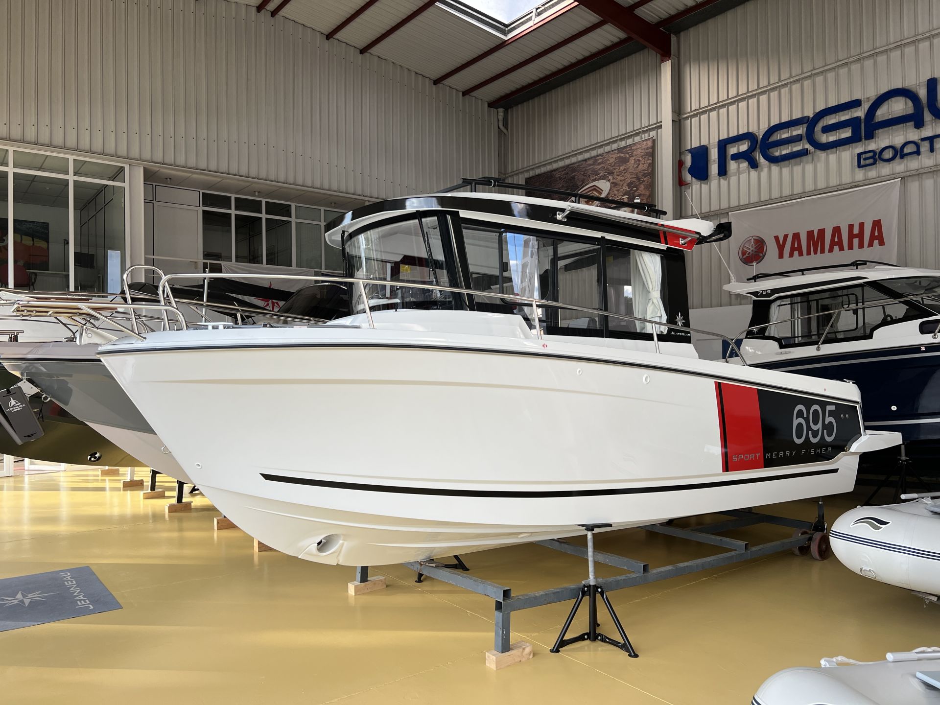 JEANNEAU MERRY FISHER 695 SPORT SERIE 2 