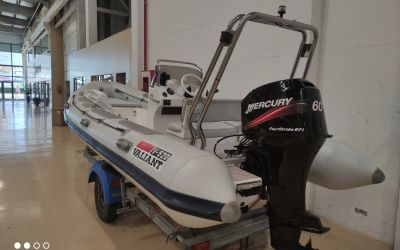 VALIANT 520
