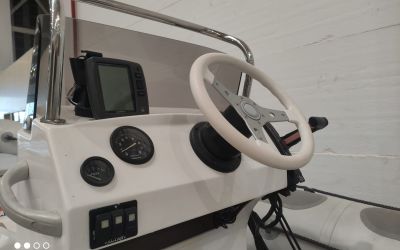 VALIANT 520