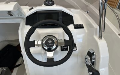 JEANNEAU CAP CAMARAT 5.5 CC SERIE 2